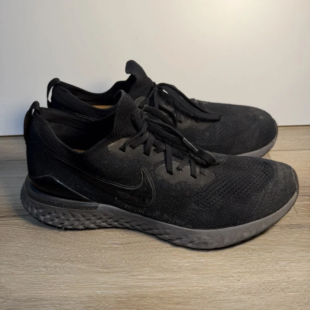 Nike Epic React Flyknit 2 Men's Size 13 Running Shoes Black Gray